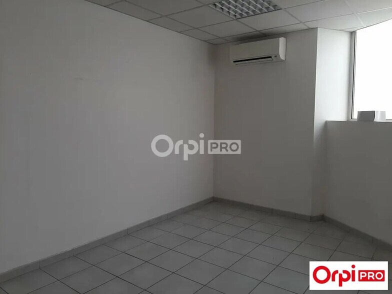 Bureau dans Bourg-lès-Valence à louer - Photo intérieure – Image 3 sur 7