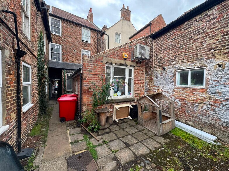 27-29 High St, Yarm à vendre - Photo de l’immeuble – Image 3 sur 3