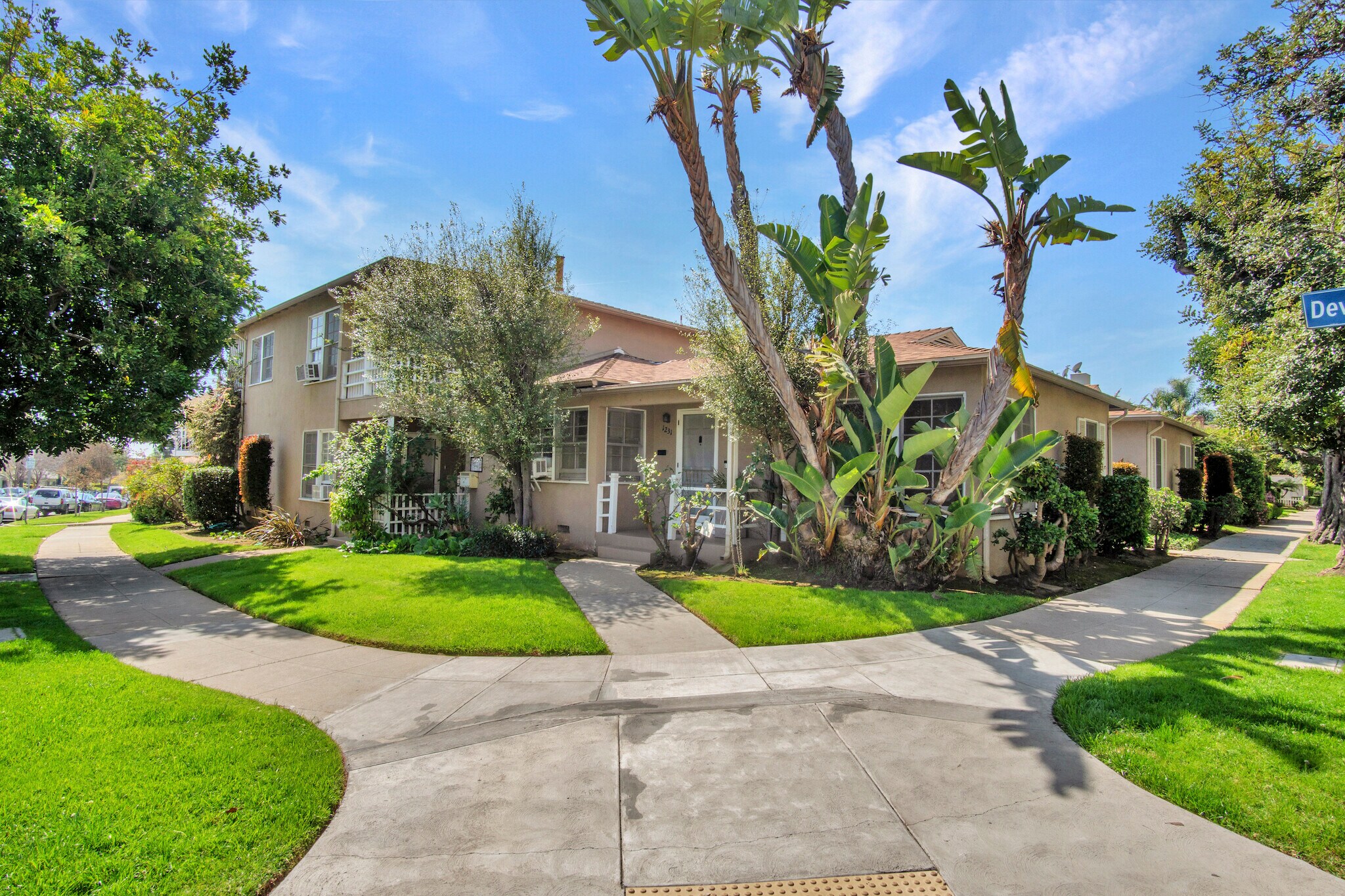 1231 Devon Ave, Los Angeles, CA à vendre Photo principale– Image 1 sur 9