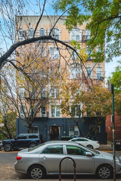 629 E 5th St, New York, NY à vendre - Photo de l’immeuble – Image 3 sur 21