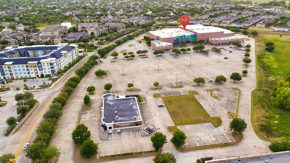 15900 Yorktown Crossing Pky, Houston, TX à vendre - Photo de l’immeuble – Image 2 sur 6
