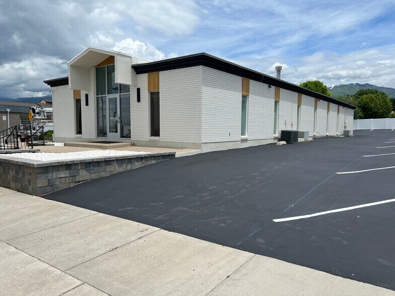 940 N 400 E, North Salt Lake, UT à vendre - Photo de l’immeuble – Image 2 sur 23