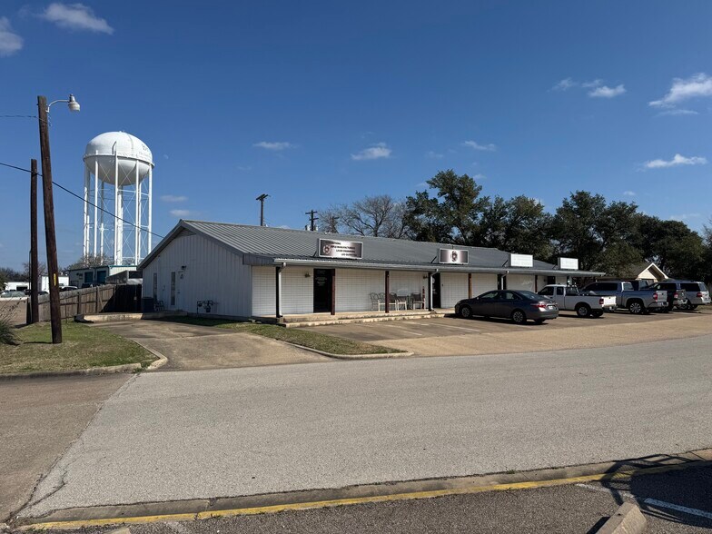 3805 Ranger Dr, Bryan, TX à louer - Photo de l’immeuble – Image 2 sur 3