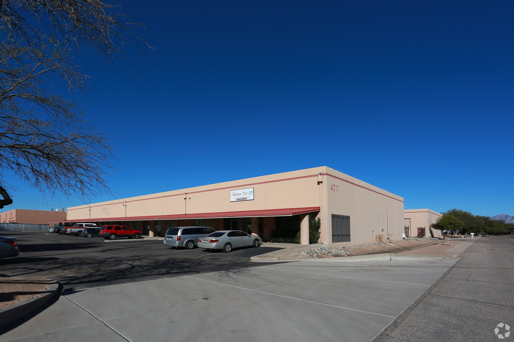 4011 E Columbia St, Tucson, AZ à louer Photo principale– Image 1 sur 6