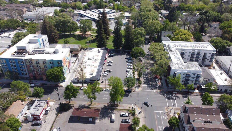 1601-1611 F St, Sacramento, CA à vendre - Aérien – Image 2 sur 12