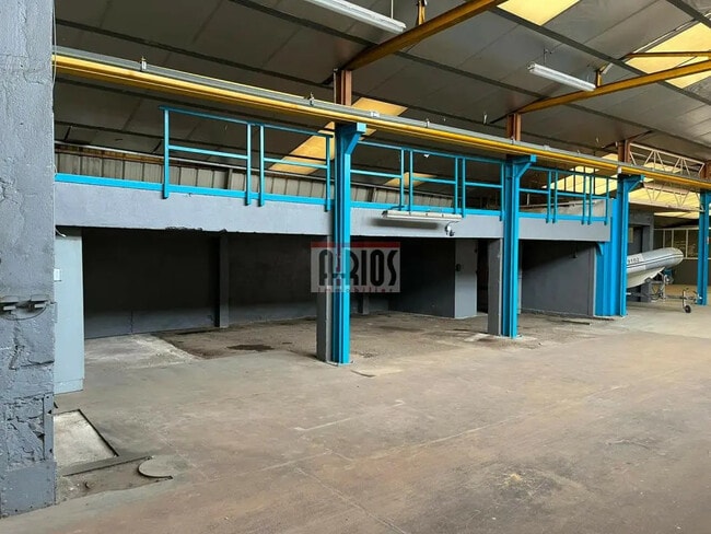 Plus de détails pour Industriel/Logistique à louer