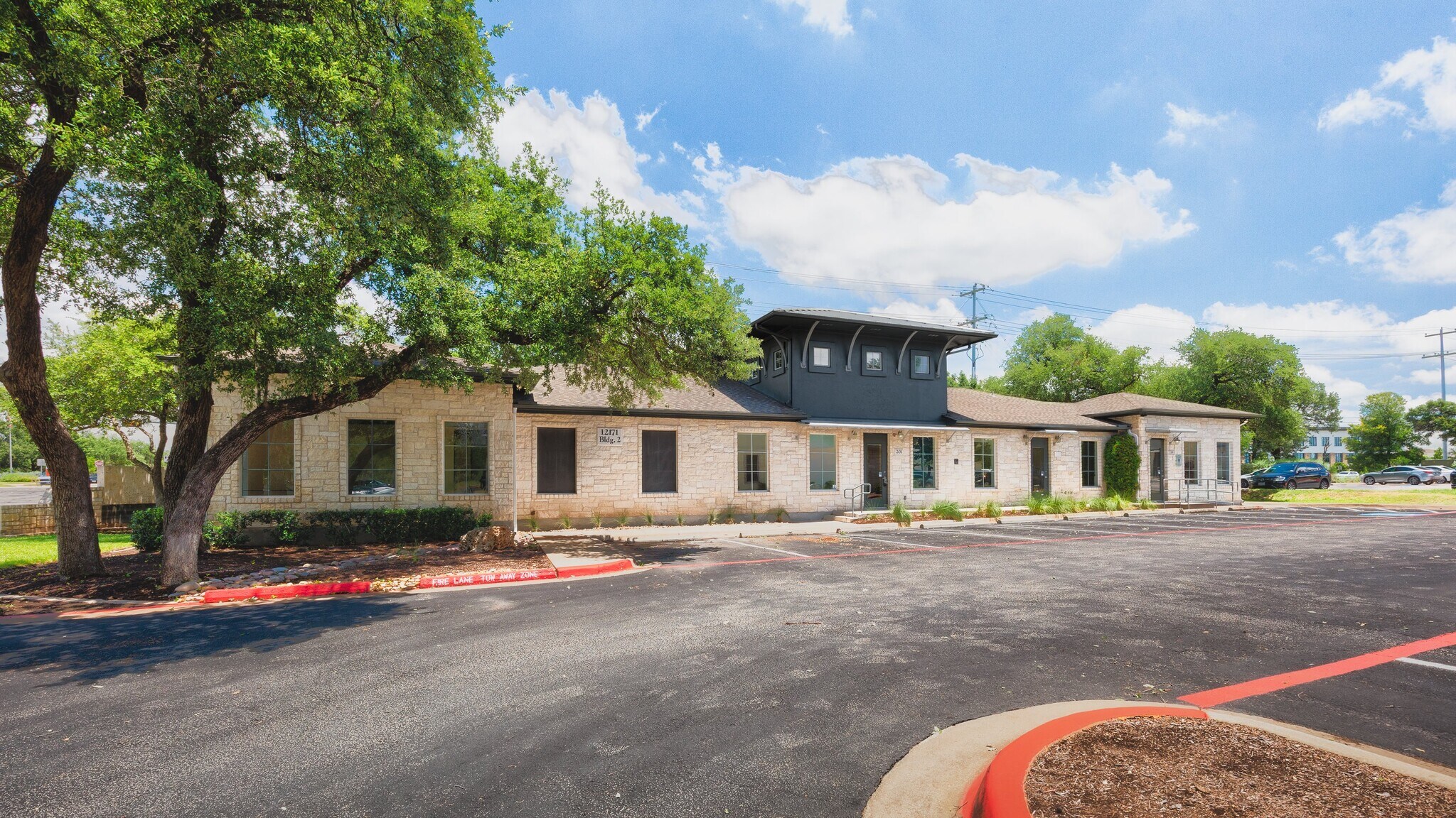 12171 W Parmer Ln, Cedar Park, TX à louer Photo de l’immeuble– Image 1 sur 86