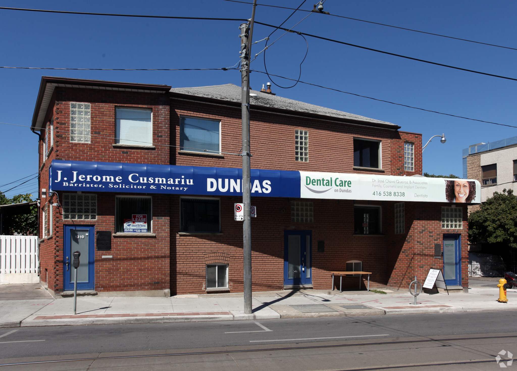 1304-1310 Dundas St W, Toronto, ON à vendre Photo principale– Image 1 sur 4