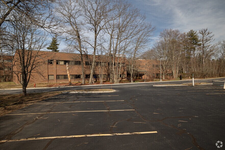 83 Hartwell Ave, Lexington, MA à louer - Photo principale – Image 1 sur 7