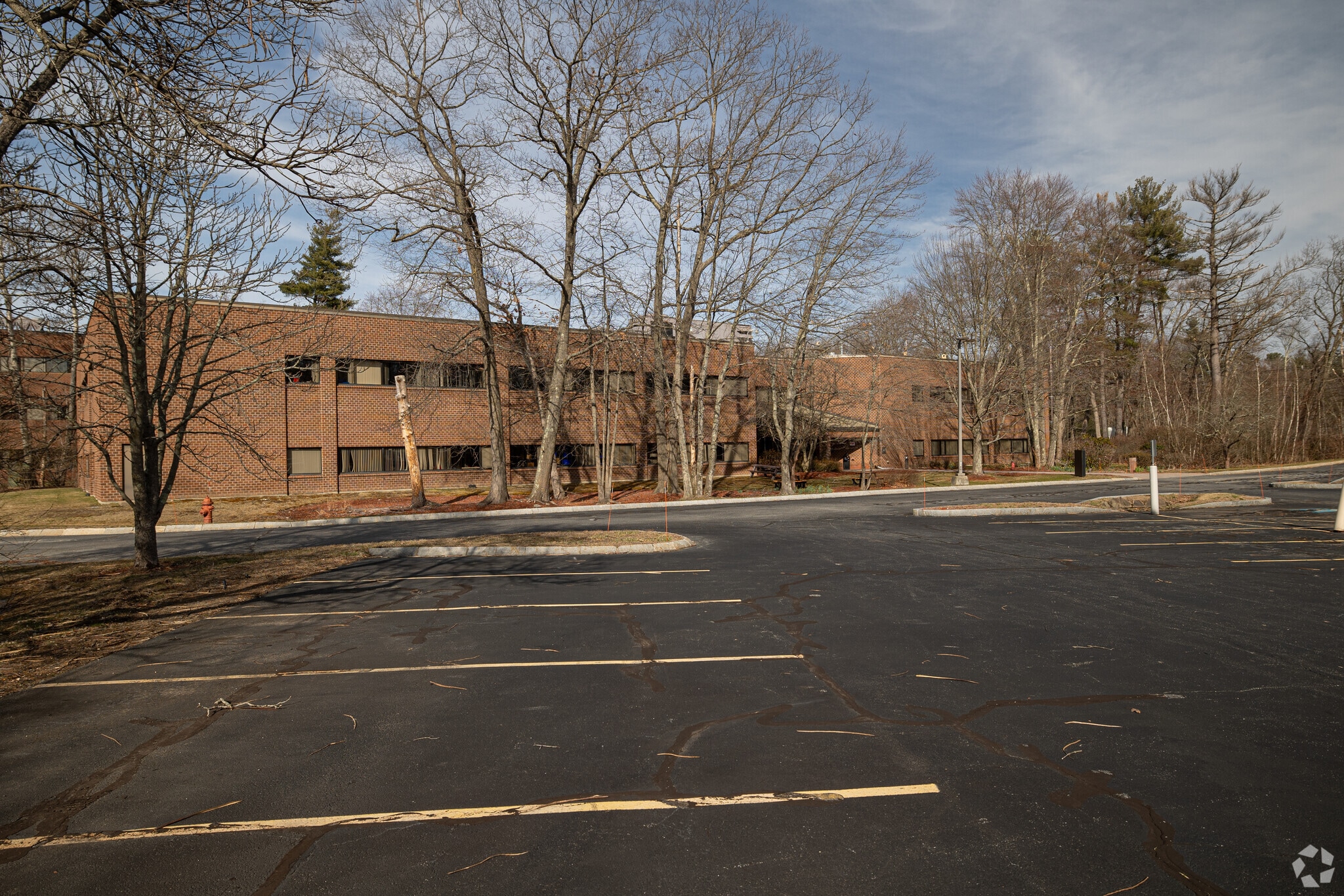 83 Hartwell Ave, Lexington, MA à louer Photo principale– Image 1 sur 8