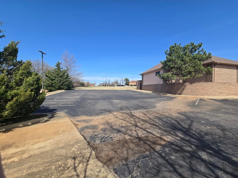 9617 S Pennsylvania Ave, Oklahoma City, OK à vendre - Photo de l’immeuble – Image 3 sur 6