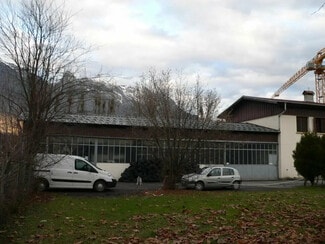 Plus de détails pour Local d'activités à louer