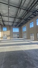 13927 S 2700 W ln, Bluffdale, UT à louer Photo de l’immeuble– Image 2 sur 4
