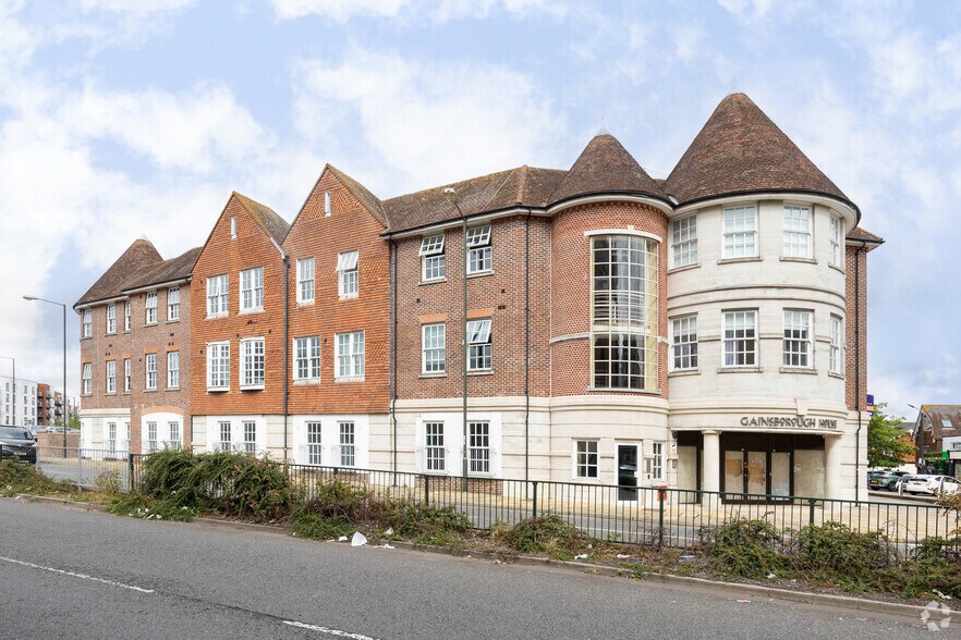 26-32 High St, Crawley à louer - Photo de l’immeuble – Image 3 sur 6