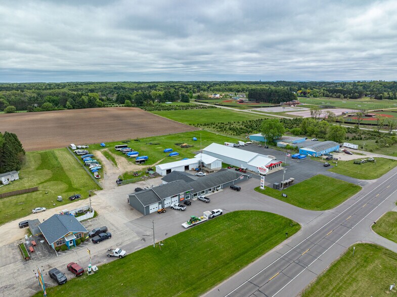 4150 State Highway 13, Wisconsin Dells, WI à vendre - Photo de l’immeuble – Image 2 sur 10