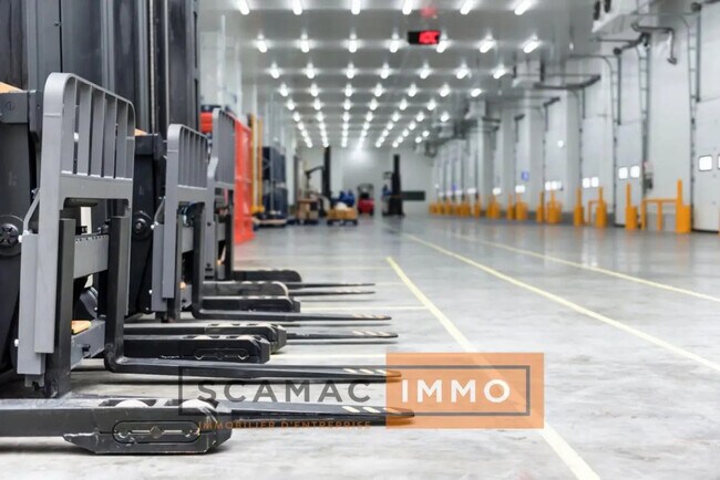 Plus de détails pour Industriel/Logistique à louer