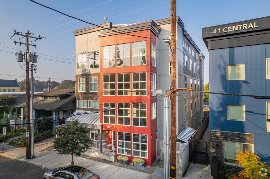 1521 NE 41st Ave, Portland, OR à vendre - Photo principale – Image 1 sur 4