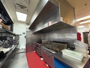 14404-14630 W Center Rd, Omaha, NE à louer Photo intérieure– Image 2 sur 6