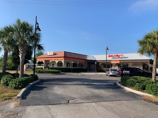 4233 Tamiami Trl, Port Charlotte, FL à vendre - Photo de l’immeuble – Image 3 sur 10