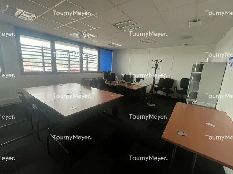 Bureau dans Lons à louer - Photo intérieure – Image 2 sur 5