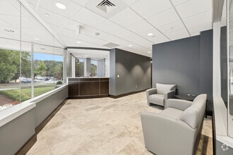 6601 Six Forks Rd, Raleigh, NC à louer Photo intérieure– Image 2 sur 22