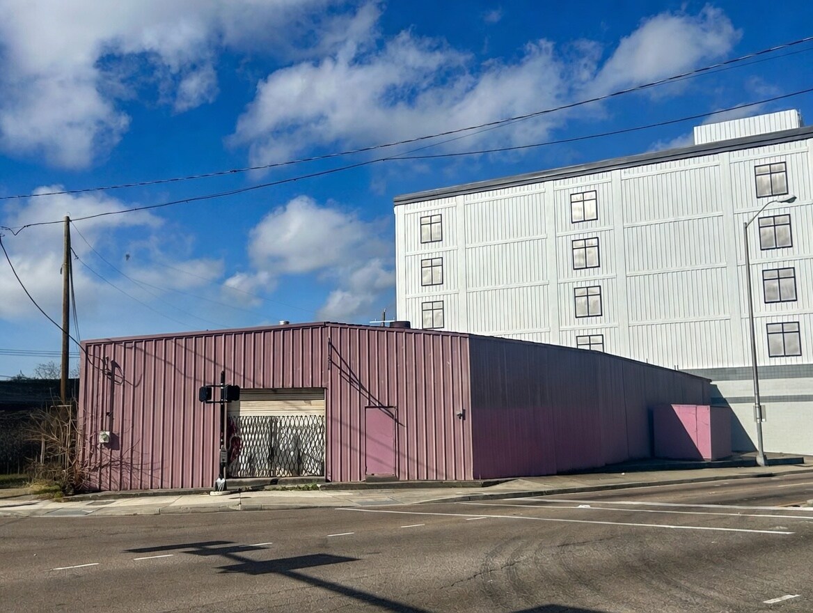 1171 Annunciation St, New Orleans, LA à vendre Photo principale– Image 1 sur 8