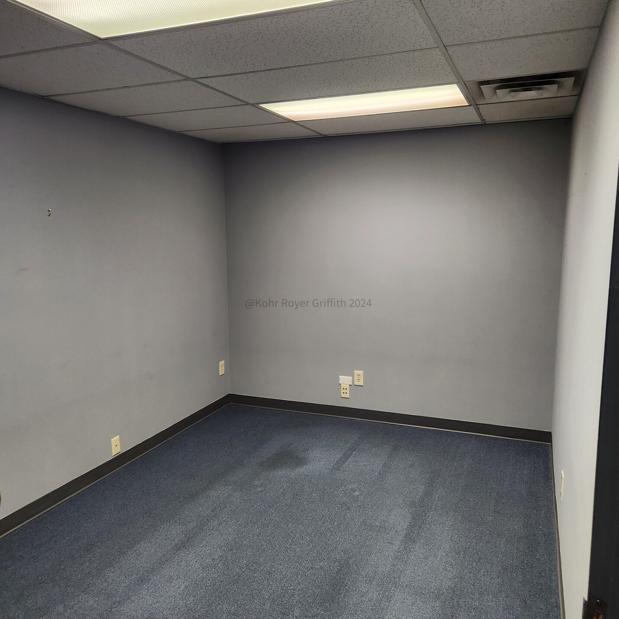 4589 Kenny Rd, Columbus, OH à louer Photo intérieure– Image 1 sur 3