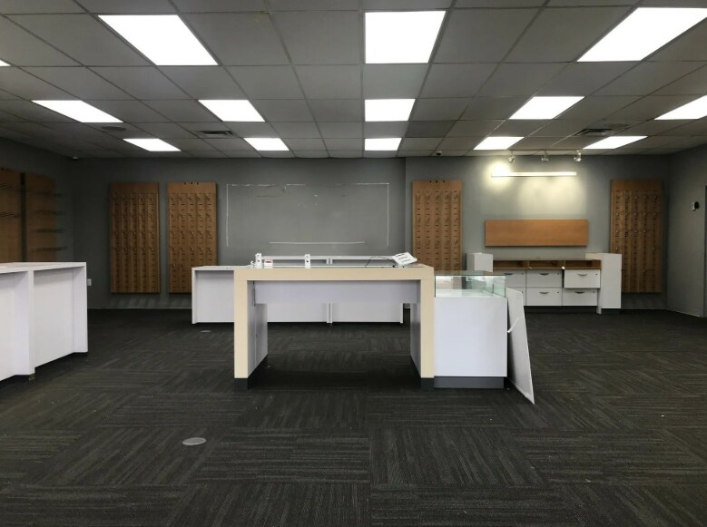 320 Eureka Ave, Wyandotte, MI à louer - Photo intérieure – Image 3 sur 5