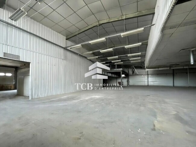 Plus de détails pour Local d'activités à louer