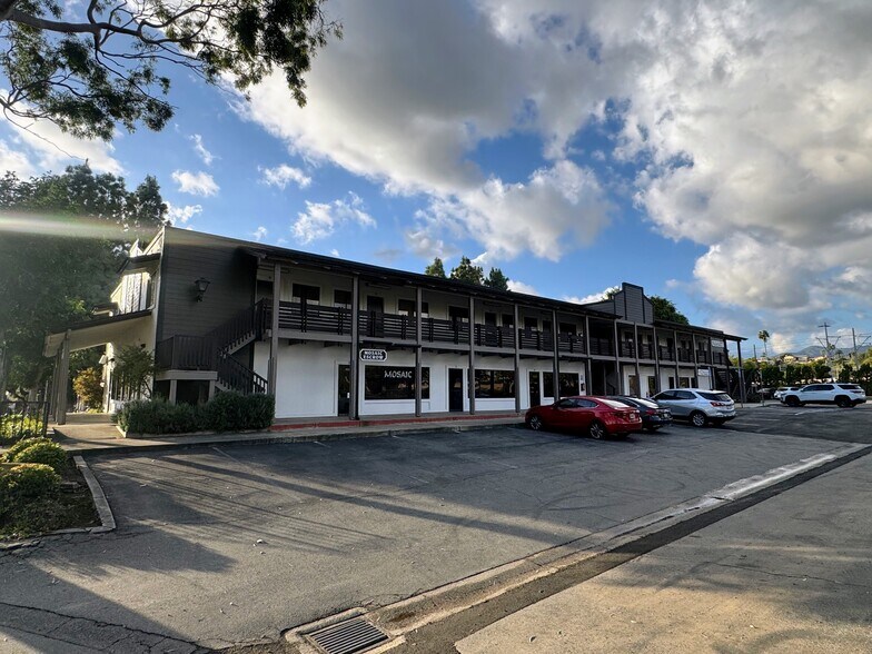 451 W bonita Ave, San Dimas, CA à louer - Photo de l’immeuble – Image 3 sur 7