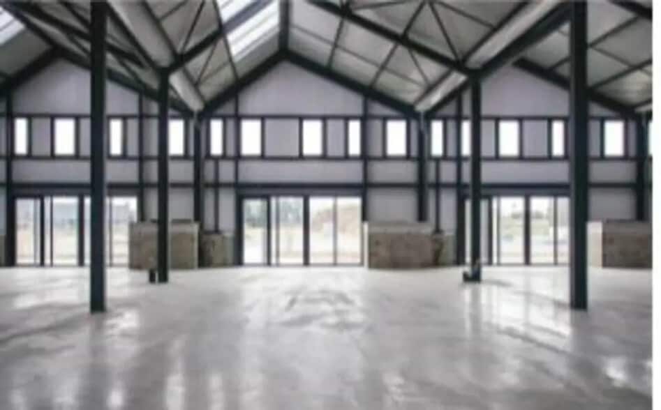 Local d'activités dans Toussieu à vendre - Photo de l’immeuble – Image 3 sur 10