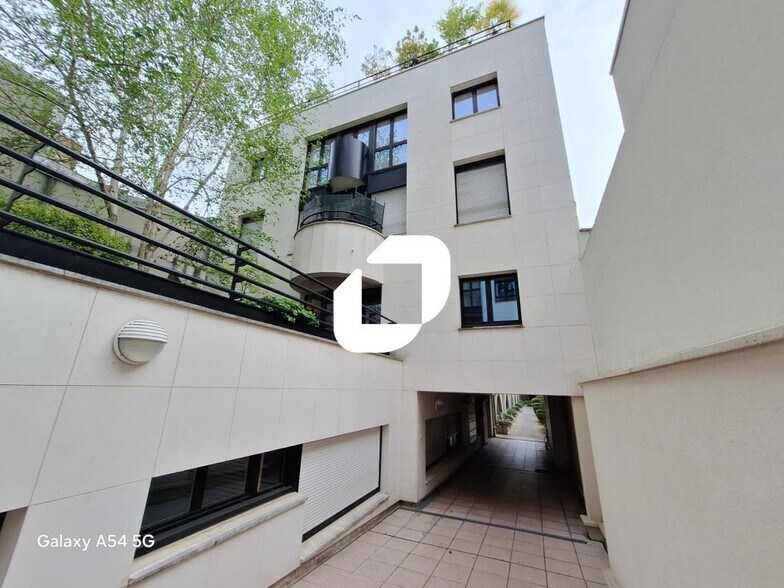 Bureau dans Boulogne-Billancourt à vendre - Photo de l’immeuble – Image 2 sur 20