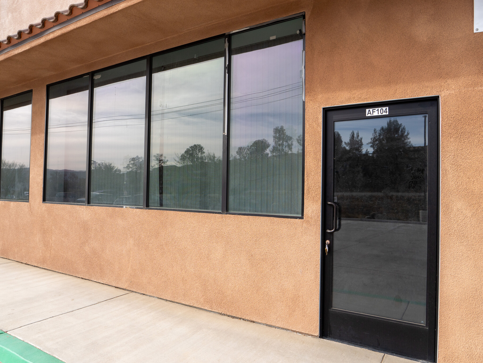 28497 Highway 74, Lake Elsinore, CA à louer Photo de l’immeuble– Image 1 sur 4