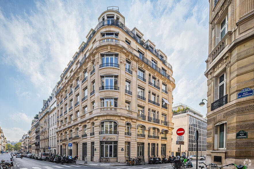 29 Rue De Lisbonne, Paris à louer - Photo principale – Image 1 sur 6