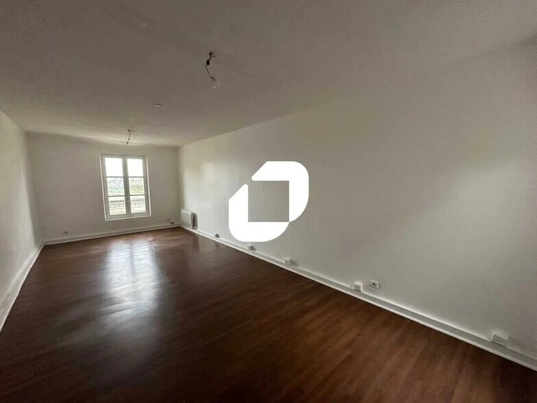 20-22 Place Charles De Gaulle, Saint-Germain-en-Laye à louer - Photo intérieure – Image 1 sur 9