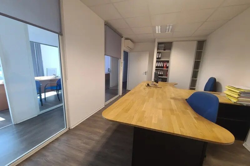 Bureau dans Béziers à louer - Photo de l’immeuble – Image 2 sur 6