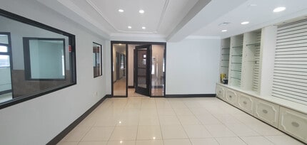 324 E Paces Ferry Rd NE, Atlanta, GA à louer Photo intérieure– Image 2 sur 4