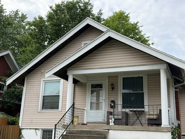 1723 Waltham Ave, Cincinnati, OH à vendre - Photo de l’immeuble – Image 2 sur 5