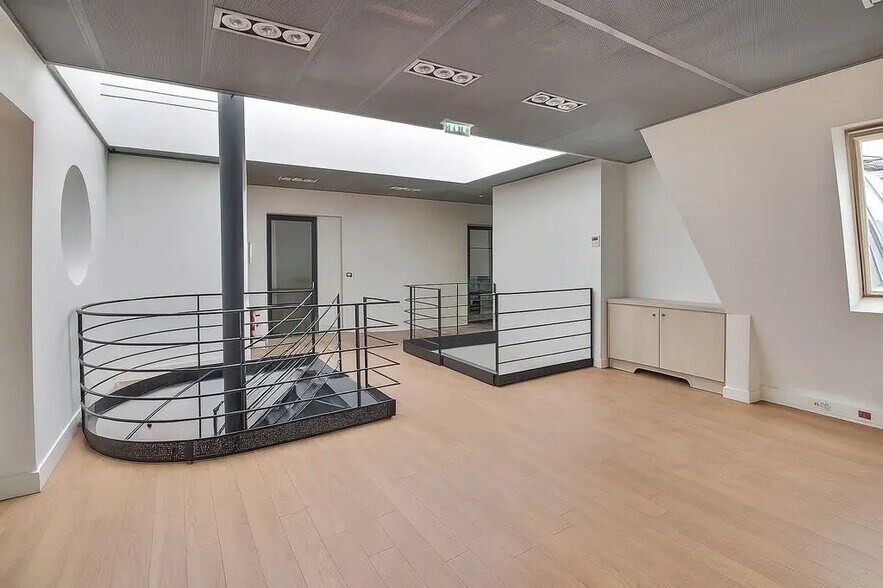 100 Boulevard De Sébastopol, Paris à louer - Photo de l’immeuble – Image 3 sur 9