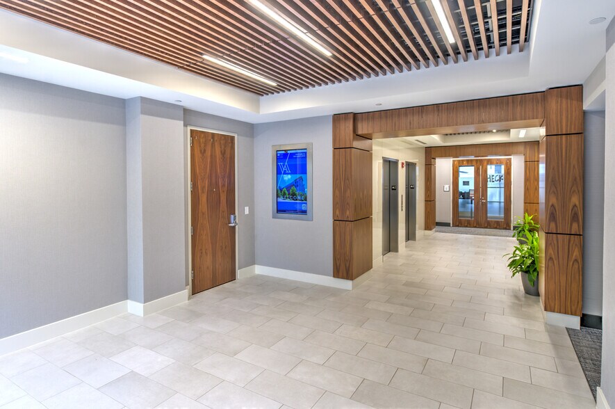 1730 Varsity Dr, Raleigh, NC à louer - Photo intérieure – Image 3 sur 11