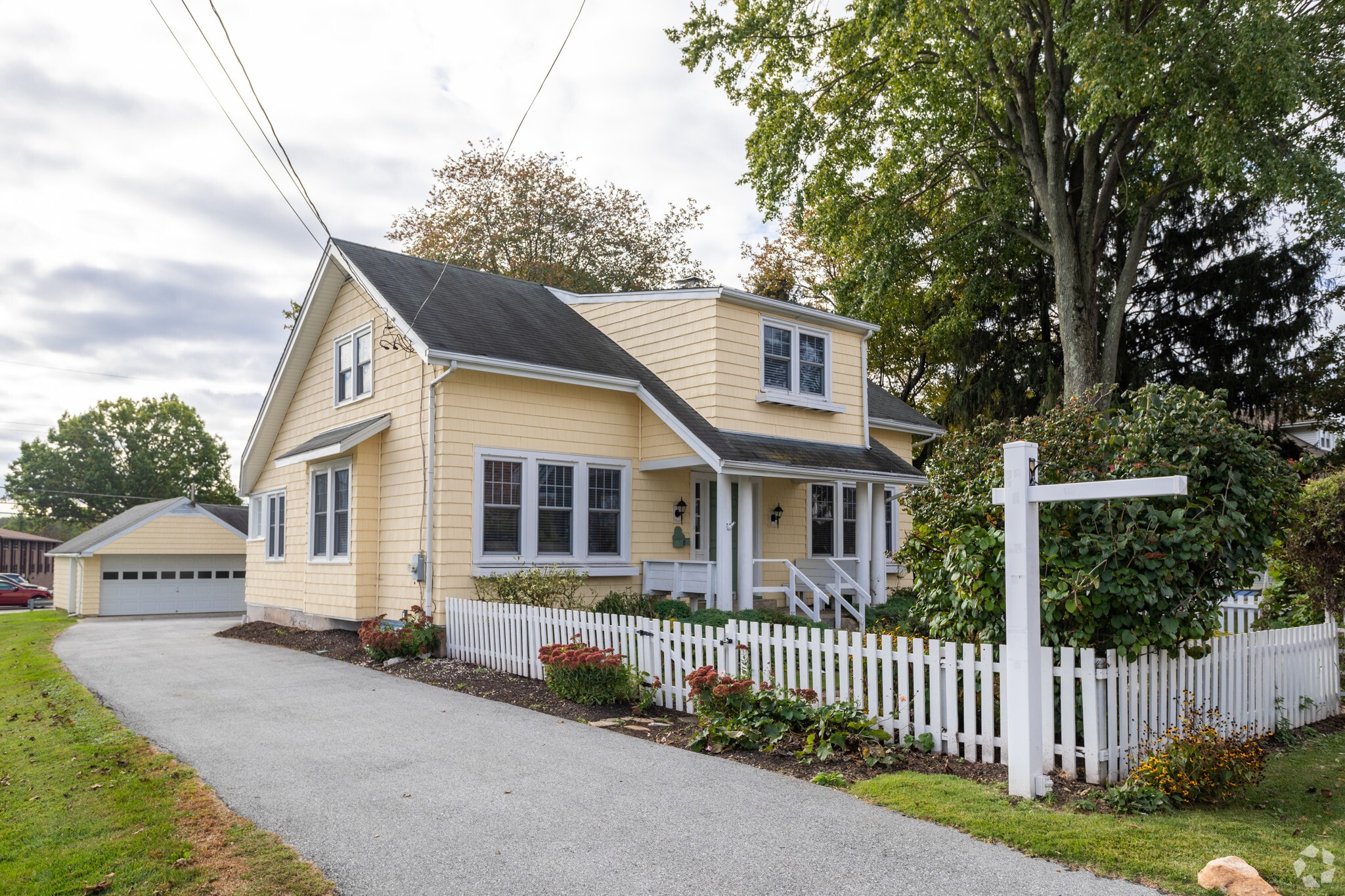 8 Reese Ave, Newtown Square, PA à louer Photo principale– Image 1 sur 3