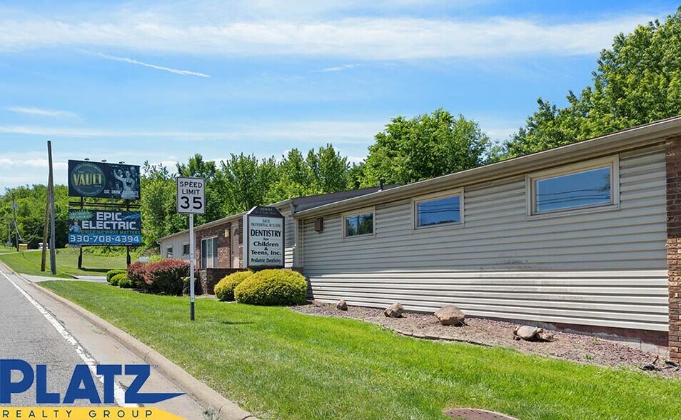 15841 St Clair Ave, East Liverpool, OH à vendre - Photo de l’immeuble – Image 2 sur 13