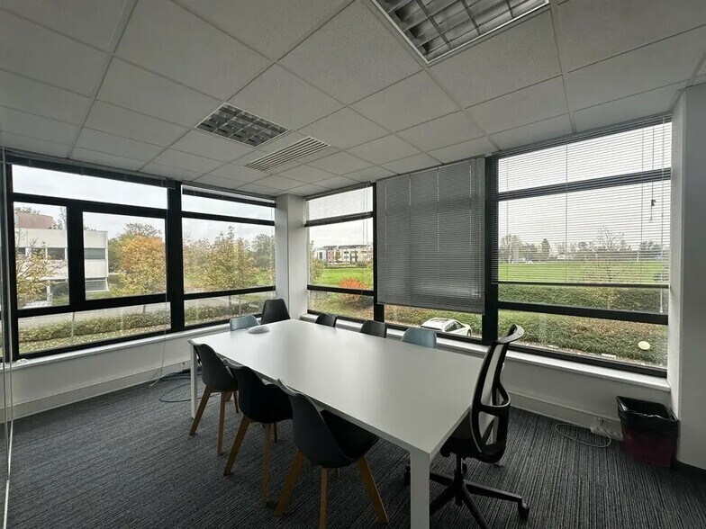 Bureau dans Entzheim à louer - Photo de l’immeuble – Image 3 sur 8