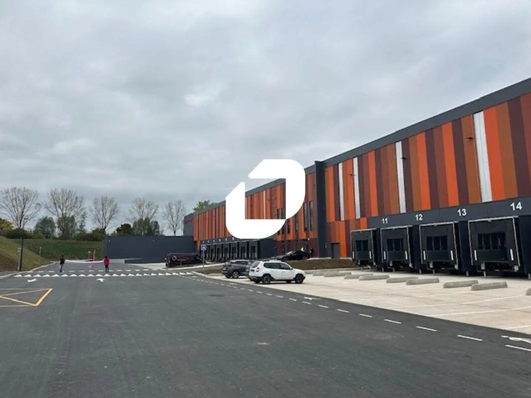 Industriel/Logistique dans Ennery à louer Photo de l’immeuble– Image 1 sur 7