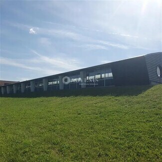 Plus de détails pour Local d'activités à louer