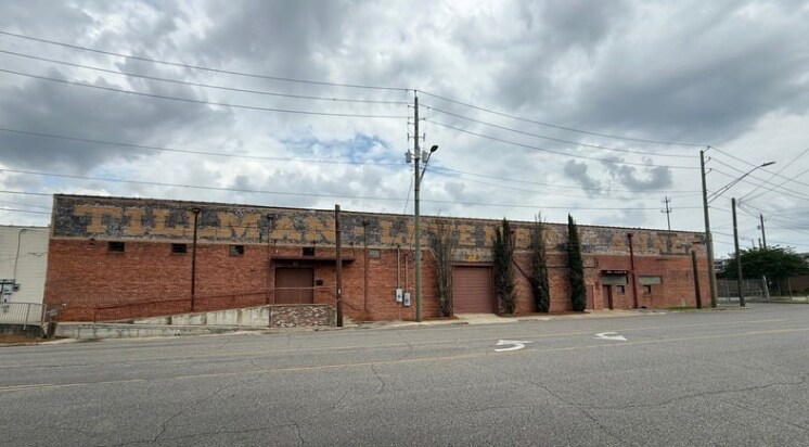 Tillman Warehouse Complex portefeuille de 3 biens à vendre sur LoopNet.fr - Photo de l’immeuble – Image 3 sur 10