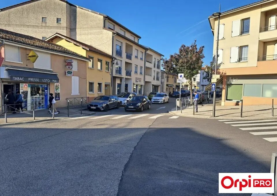 Local commercial dans Mions à louer Photo de l’immeuble– Image 1 sur 5