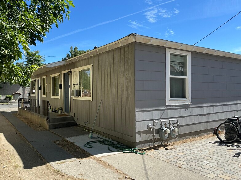 468 Capitol Hill Ave, Reno, NV à vendre - Photo de l’immeuble – Image 2 sur 18
