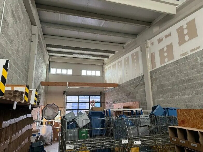 Industriel/Logistique dans Lahonce à louer - Photo intérieure – Image 3 sur 4
