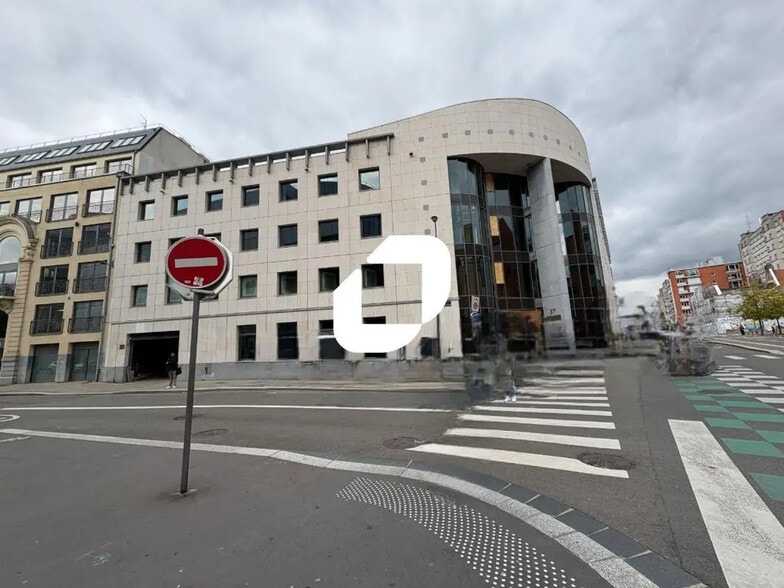 37 Rue Du Vieux Faubourg, Lille à louer - Photo de l’immeuble – Image 1 sur 14